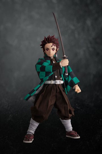 Demon Slayer Tanjiro Kamado Peluche Kimetsu No Yaiba 20cm