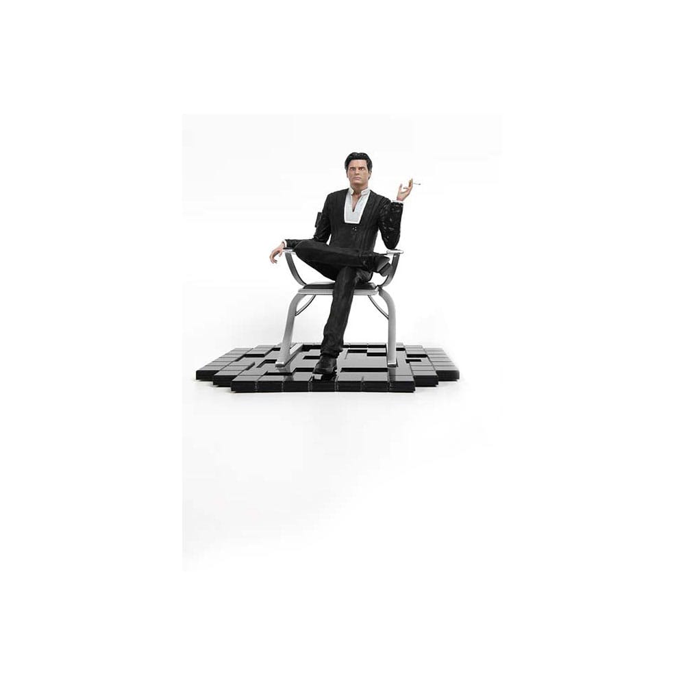 Mass Effect PVC Statue Illusive Man 20 cm