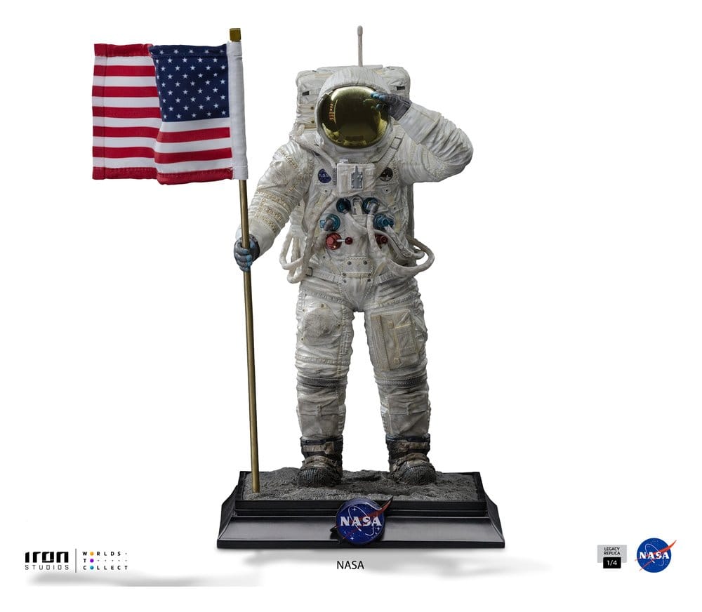 PRECOMENZI - NASA Legacy Replica Statue 1/4 Apollo 11 Astronaut 58 cm