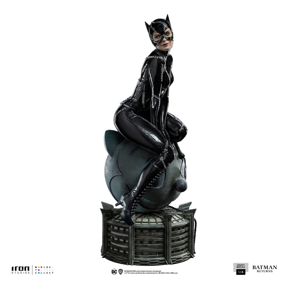 Batman Returns Legacy Replica Statue 1/4 Catwoman 49 cm