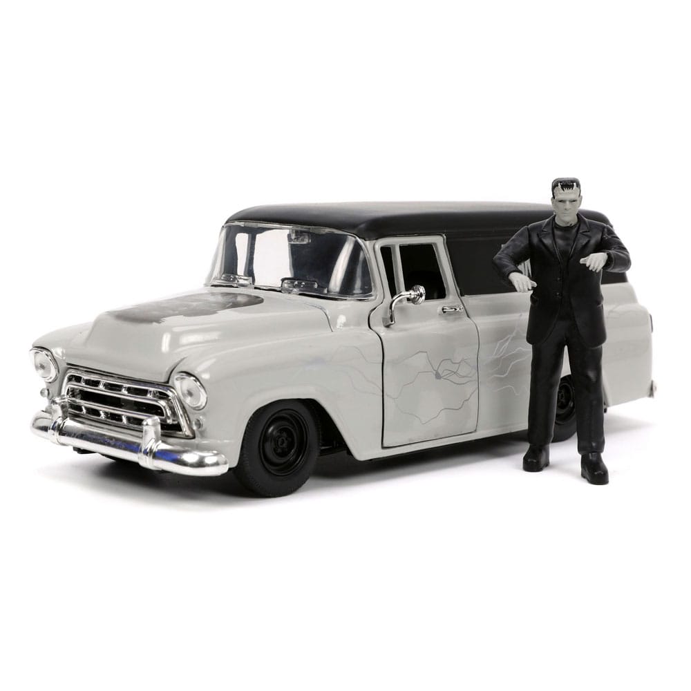 Universal Monsters Diecast Model 1/24 Frankenstein 1957 Chevy Suburban