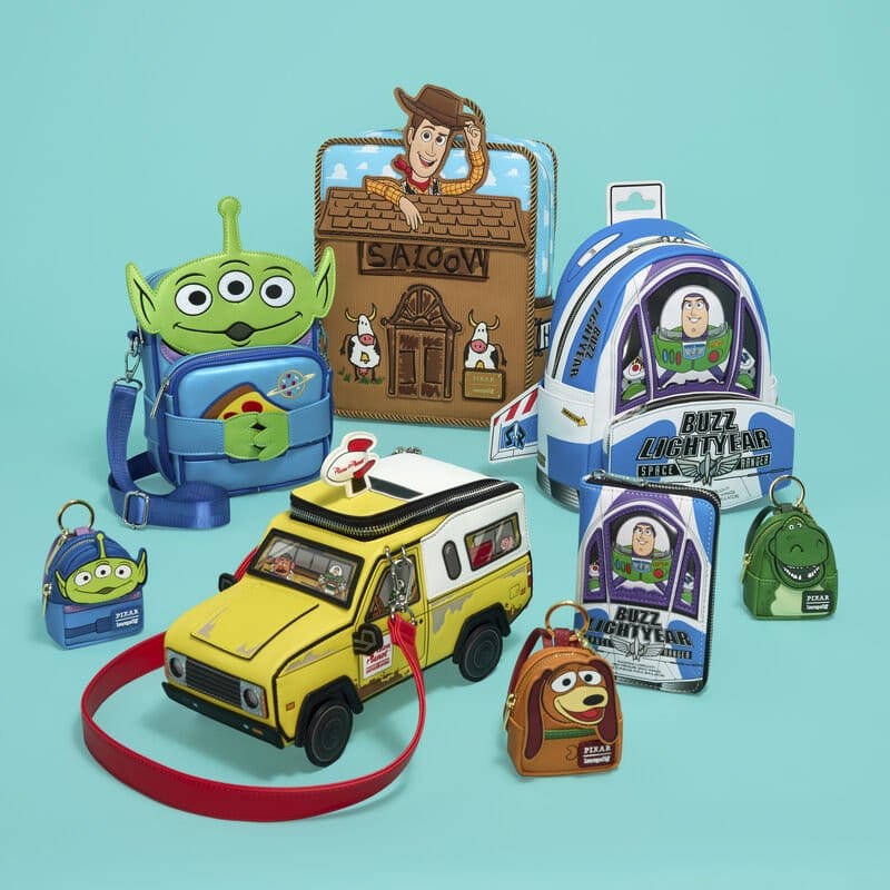 PRECOMENZI - Pixar by Loungefly Bag Charm Mystery Box Display (15)