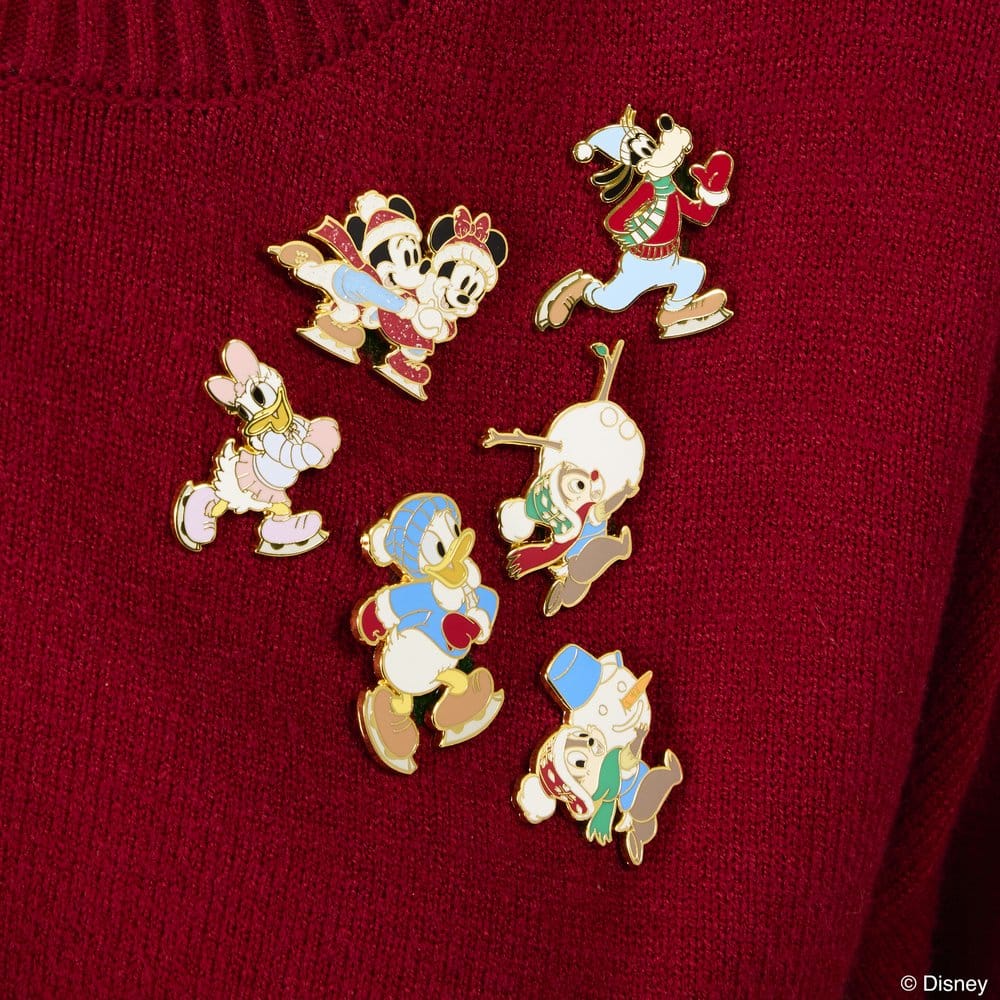 PRECOMENZI - Mickey & Friends by Loungefly Enamel Pins Winter Activities Blind Display (12)