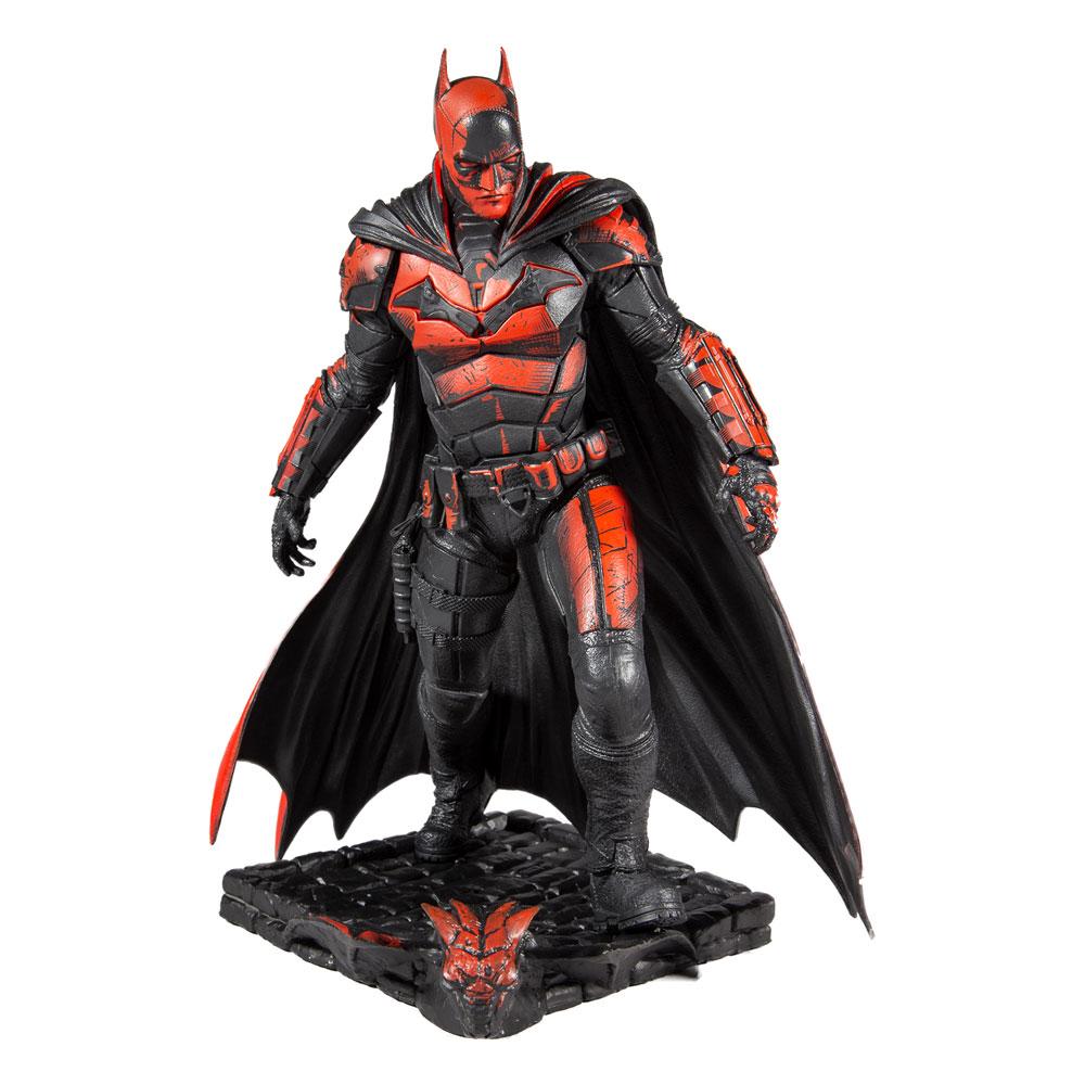 The Batman (Gold Label) - The Batman Movie Posed PVC Statue (30 cm)