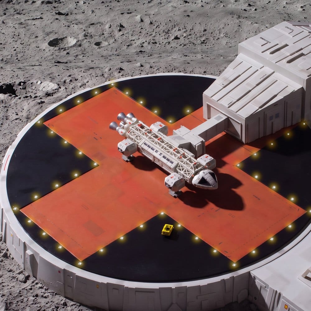 Space 1999 Playset Landing Pad (with Eagle Transporter) 46 cm [3]