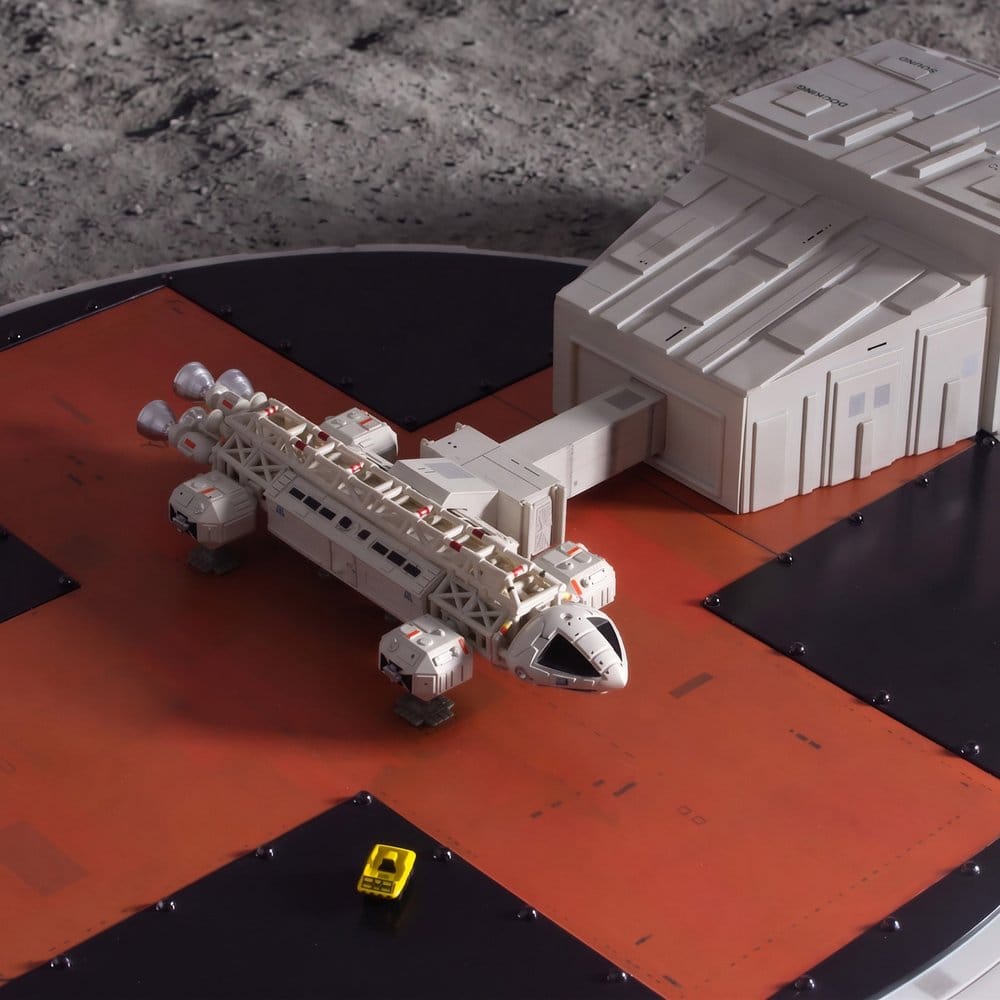 Space 1999 Playset Landing Pad (with Eagle Transporter) 46 cm [6]