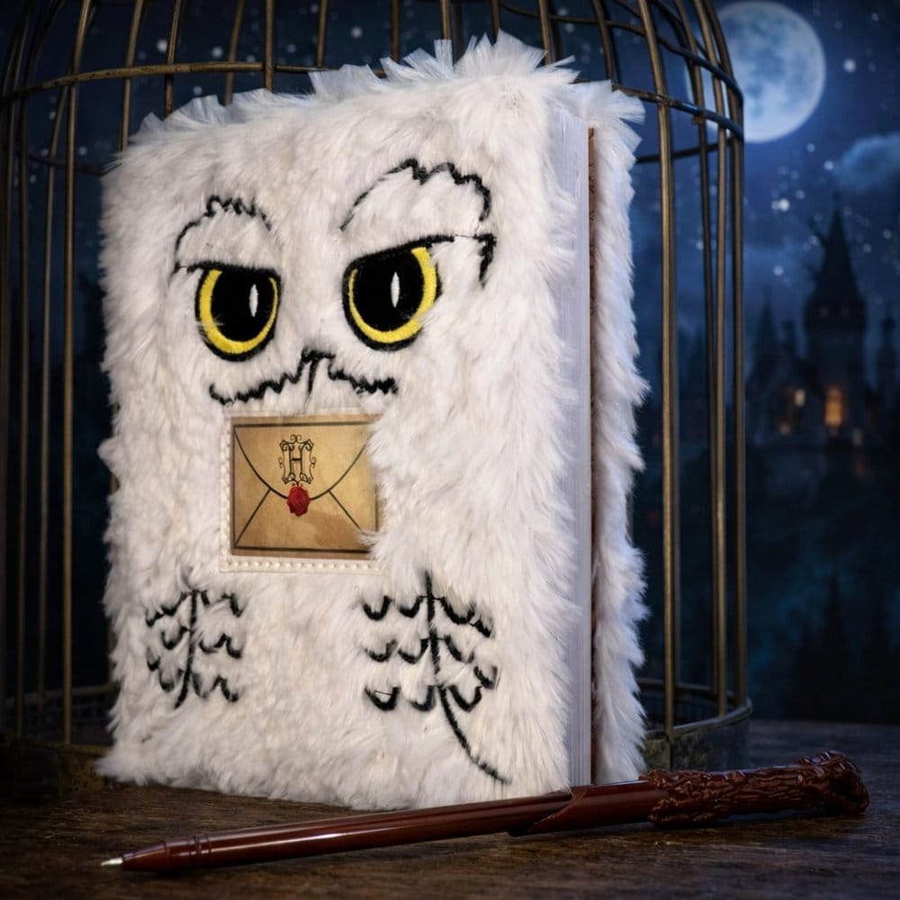 PRECOMENZI - Harry Potter Plush Notebook Set with Pen Hedwig Magical Locations